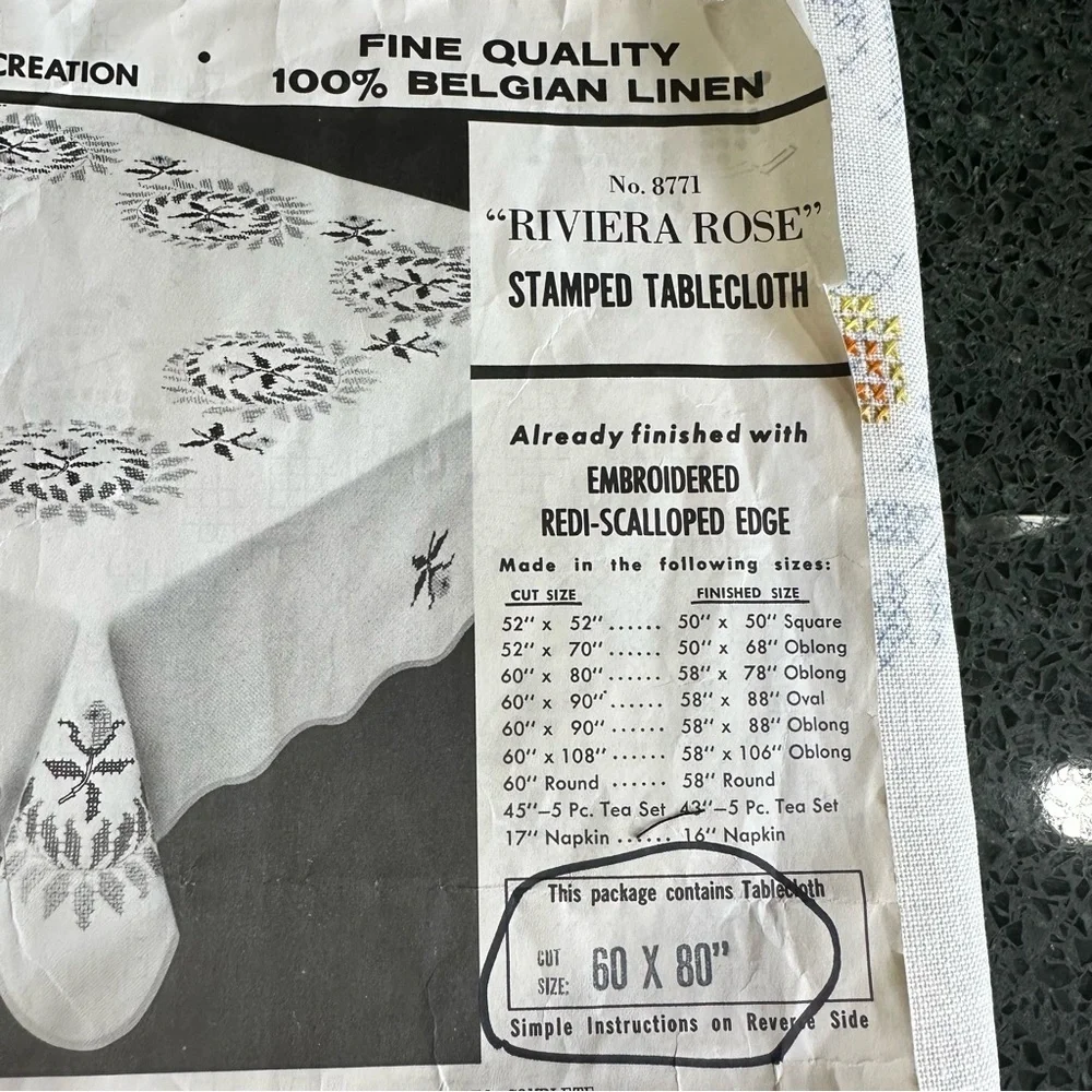 Vtg Bucilla Riviera Rose Stamped Cross Stitch Tablecloth 60x80 w/3 Napkins READ